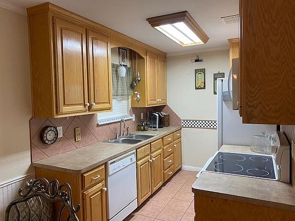 5th image of 505 Norwood Dr