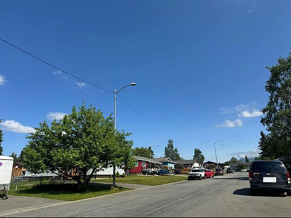 4th image of 3633 E 17th Ave