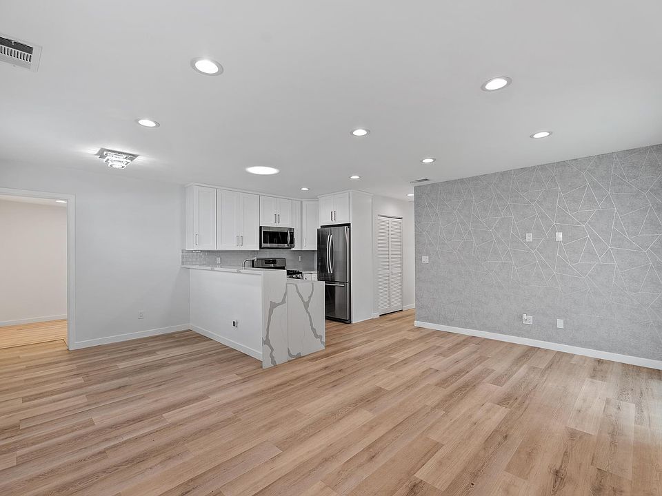 1st image of 10726 Aqua Vista St