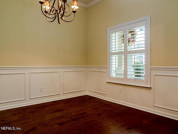 4th image of 2225 W Clovelly Ln