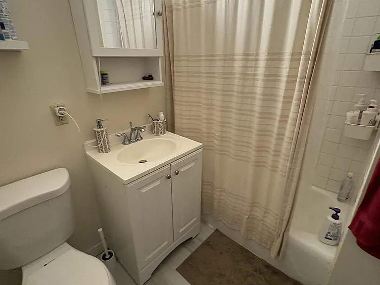 278 Washington St — Photo 5