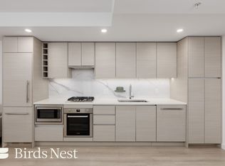 823 Carnarvon St #1803, New Westminster, BC V3M 0N5