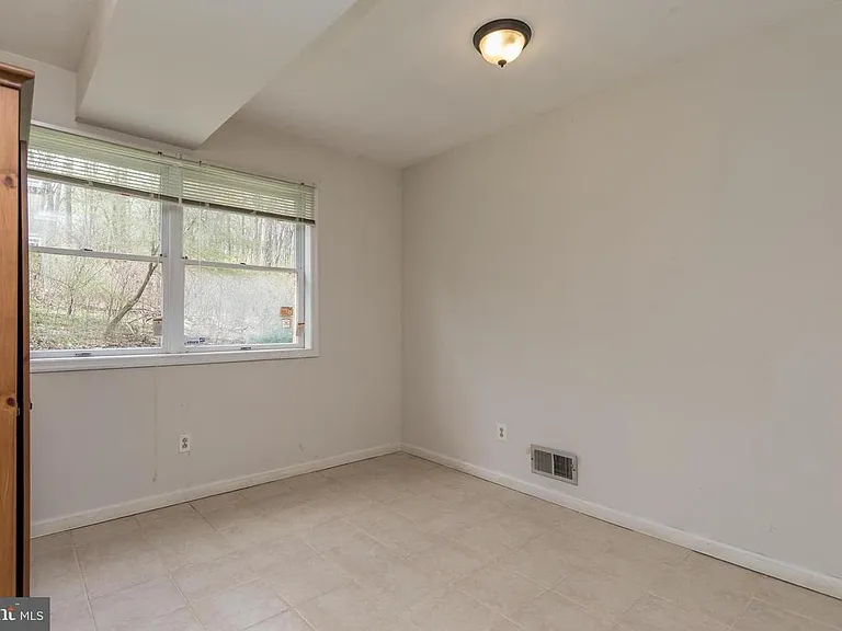 2112 Sondra Ct — Photo 13