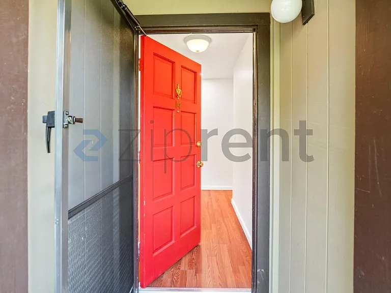 2101 Vanderslice Ct #14 — Photo 3