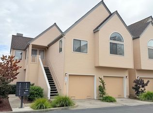 8 Eclipse Ct, Alameda, CA 94501