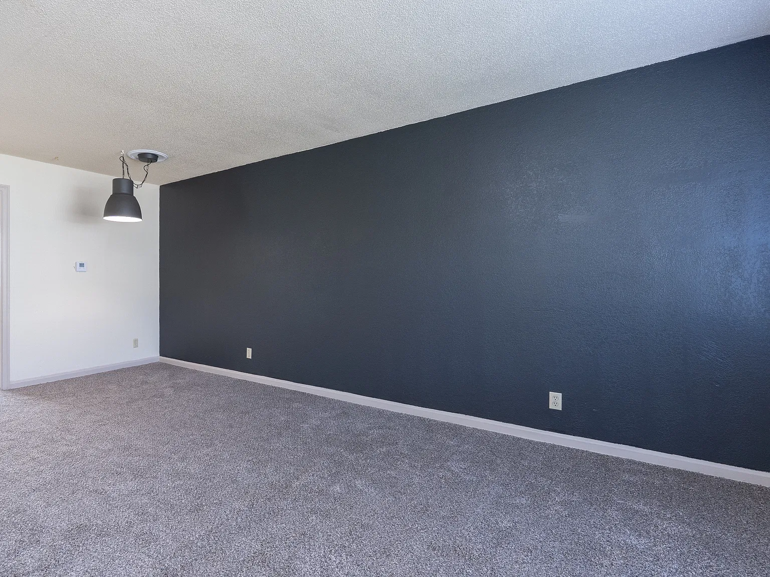 6110-6112 E. Oakwood - 1 — Photo 3