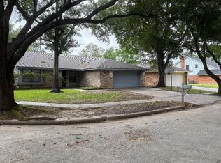 9111 Woodhouse Dr, Spring, TX 77379