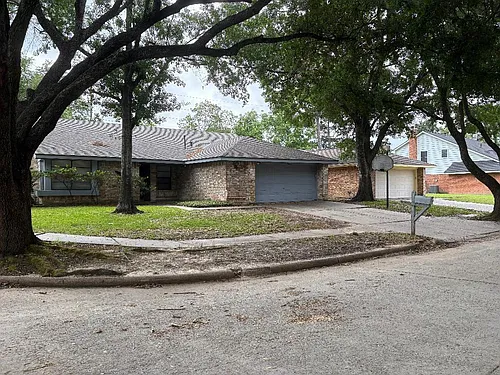 9111 Woodhouse Dr Photo 1