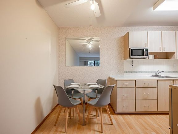 5th image of 15020 N Bluff Rd #208