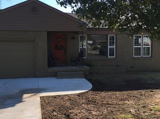 907 N 2nd Ave, Stroud, OK 74079