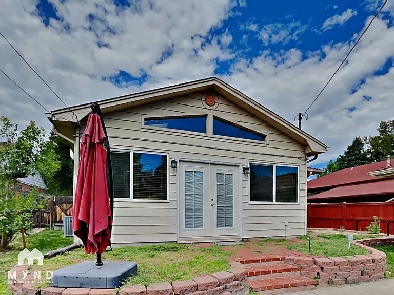 1076 S Monroe St — Photo 20