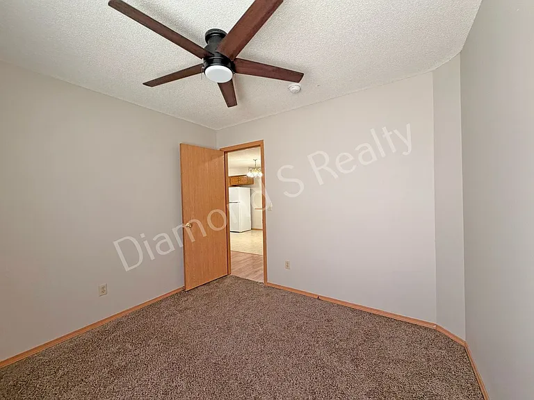 1442 / 1444 W Rainey Duplex — Photo 14