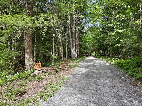 2nd image of 809 Leonhardt Rd