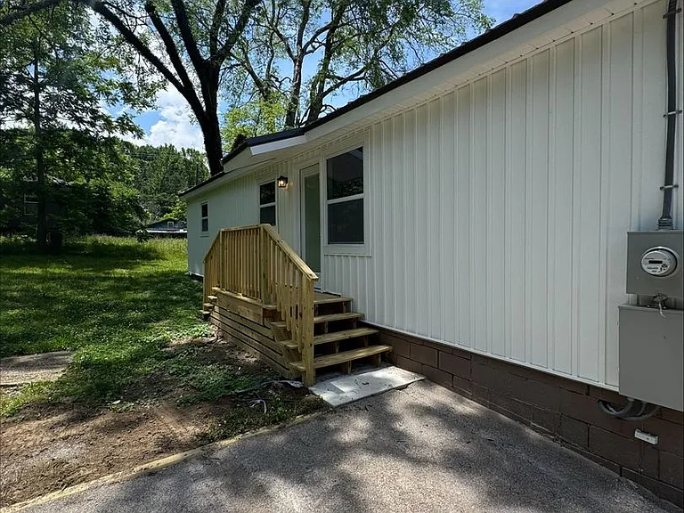 982 Webb Cir — Photo 18