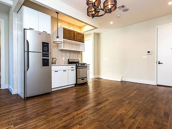 4th image of 291 Stockholm St #3L1