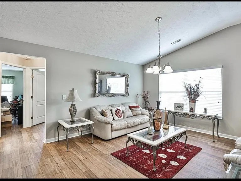 4331 Marival Dr — Photo 6