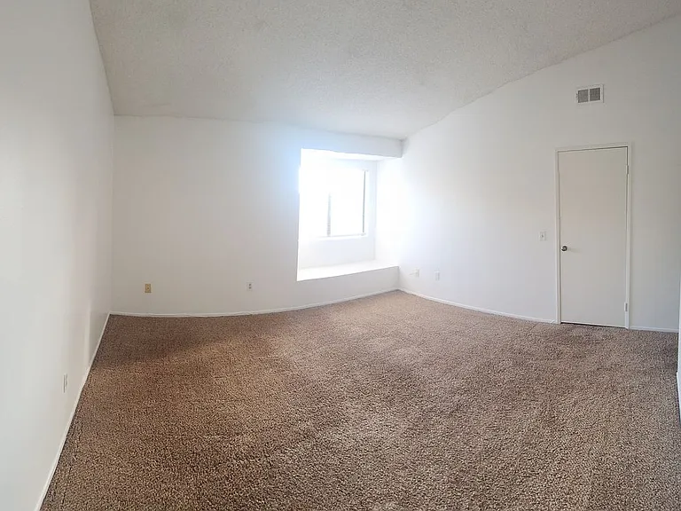 323 Blackfoot Ln — Photo 14