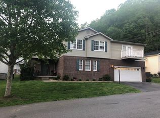 107 Apple Ct, Pikeville, KY 41501