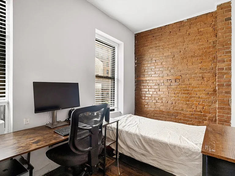 326 W 23rd St #3F — Photo 8