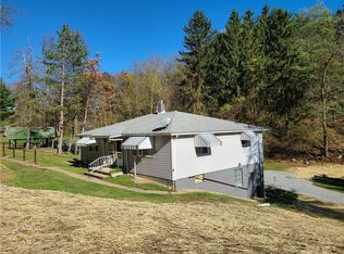 355-359 Pineview Dr, Elizabeth, PA 15037