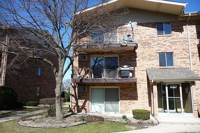1st image of 5327 Waterbury Dr APT 402