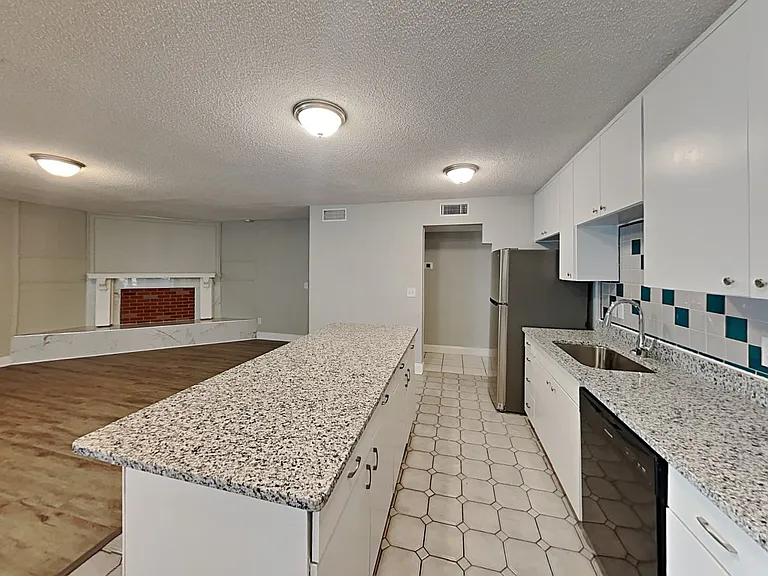 7215 Sharbeth Dr S — Photo 4