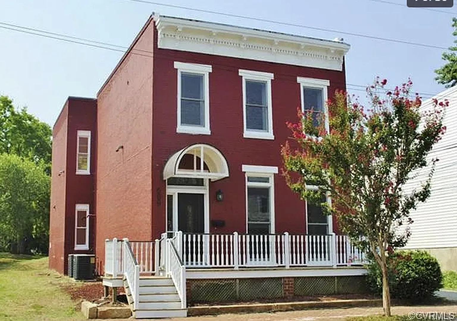 3 bed, 2.5 bath, 2100 sqft, $2,495 — Photo 1