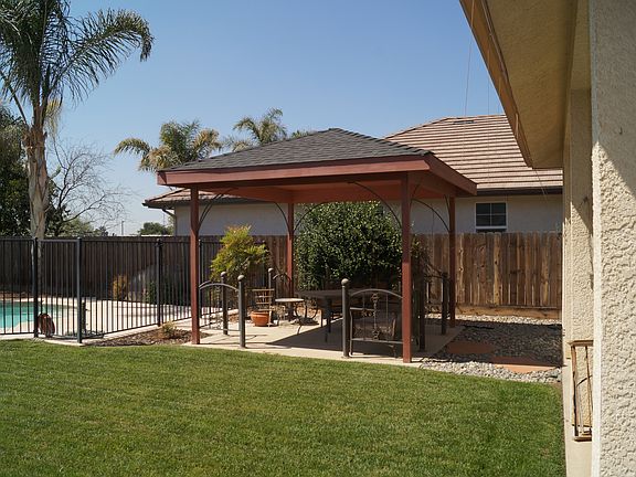 5th image of 3320 Mission Dr