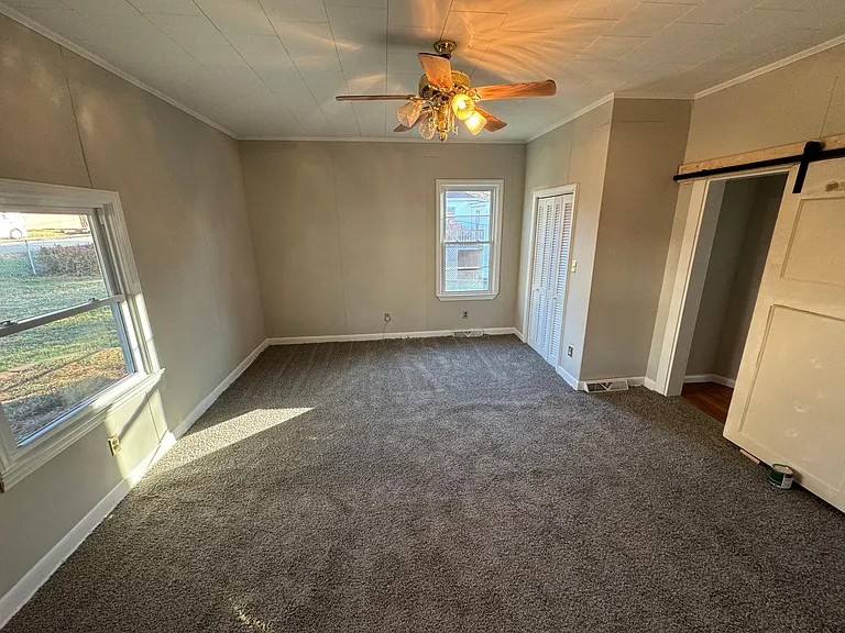 155 Floyd St — Photo 15