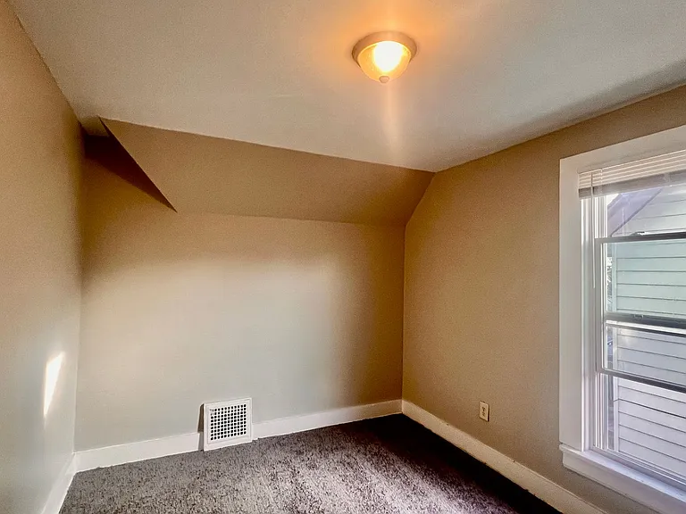 1435 Villa St — Photo 18