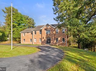 9200 Falls Run Rd, Mc Lean, VA 22102