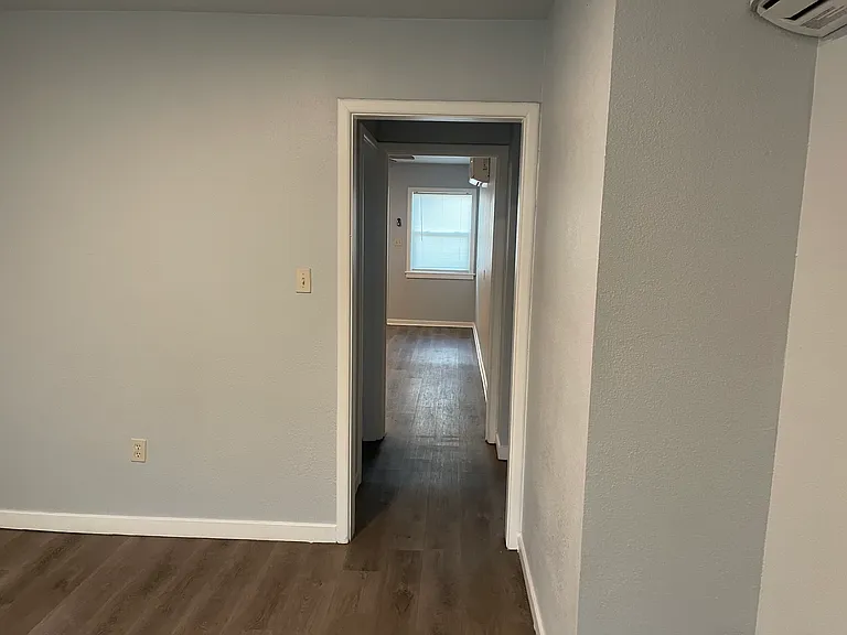 351 N Stockton St — Photo 8