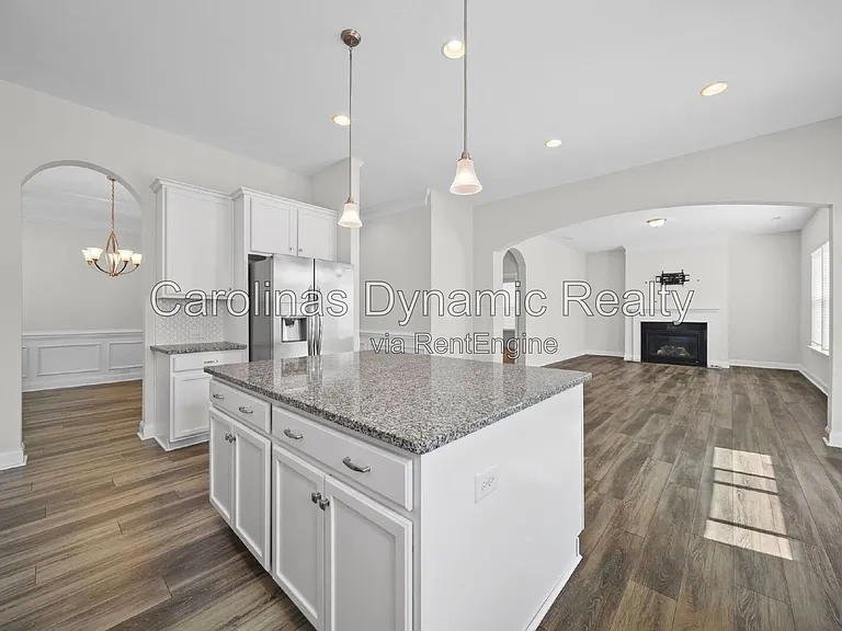 1106 Cigar Ln — Photo 12
