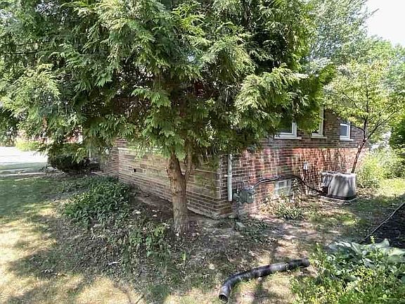 4th image of 1858 Bournemouth Rd