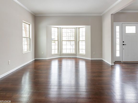 3rd image of 3823 Mead Dr