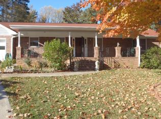 901 Rabun Dr, Lilburn, GA 30047