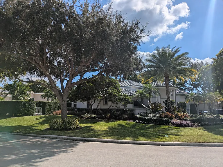 1865 NW 124th Way — Photo 3