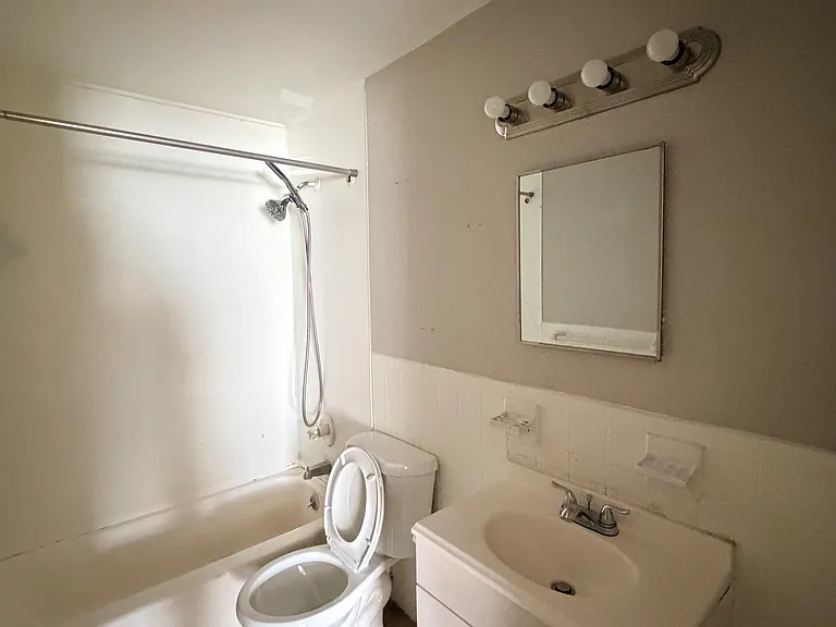 114 Fairmont Ave — Photo 10