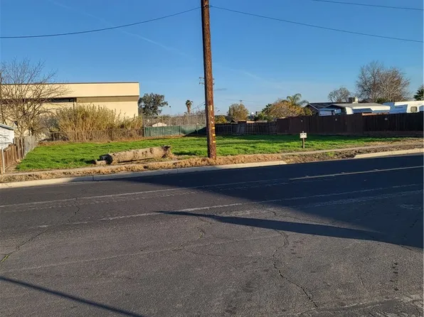 503 S Irwin St #31, Hanford, CA 93230