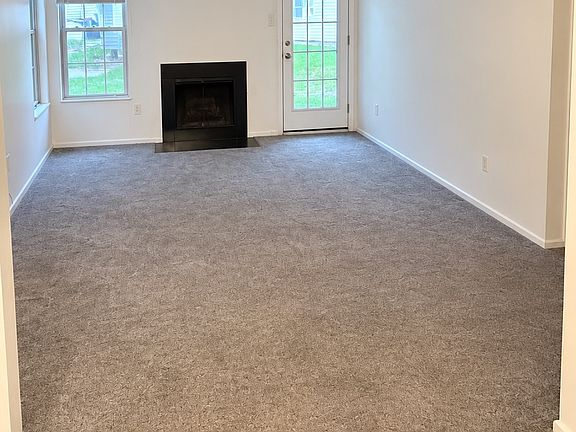 3rd image of 229 Meadow Ridge Rd