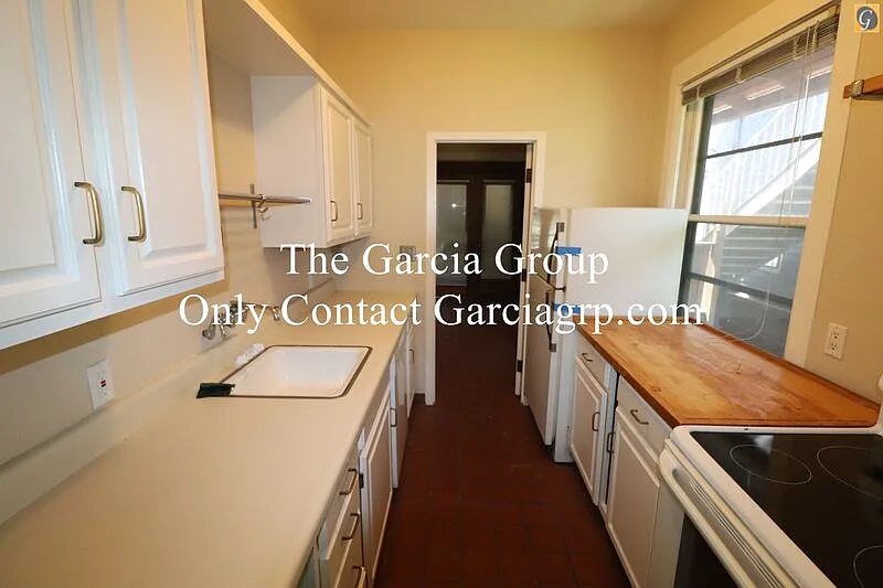 2 bed, 1.0 bath, 900 sqft, $1,695 — Photo 3