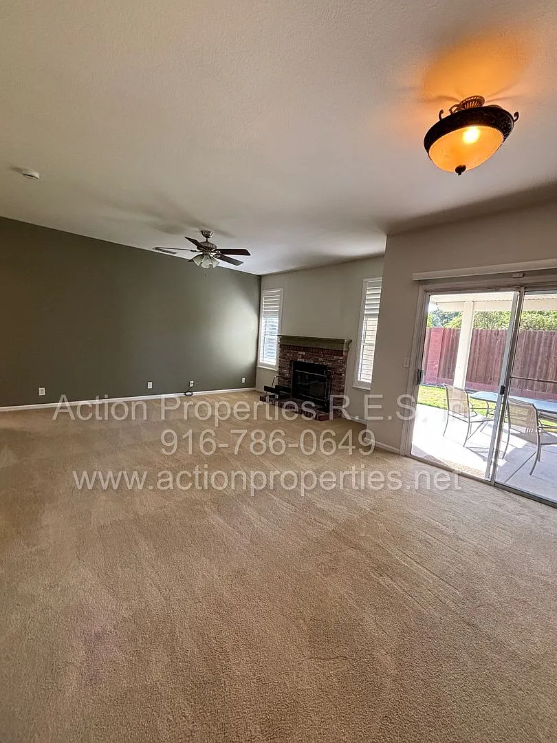 West Roseville, Culde-Sac, Large Lot, Single Story, Large Yard, Covered Patio, 3 Bedroom, 2 Bathr... — Photo 3