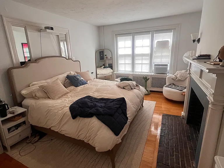 12 Aberdeen St #2 — Photo 5