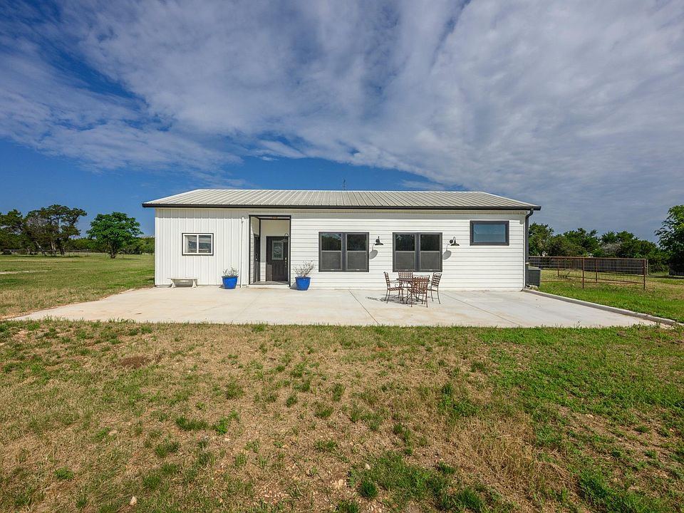 1st image of 408 Mesa Oaks