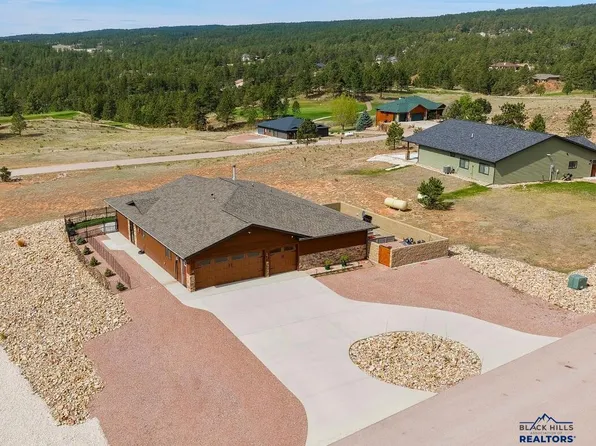 318 Falcon Dr, Hot Springs, SD 57747