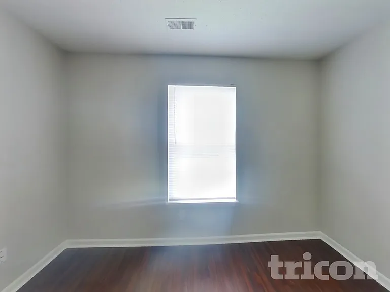 1424 Round Lake Rd — Photo 11