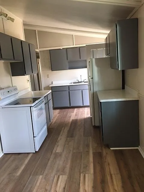 2 bed, 1200 sqft, $1,800 — Photo 4