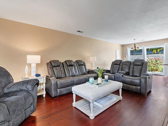 4th image of 1738 Lions Dr