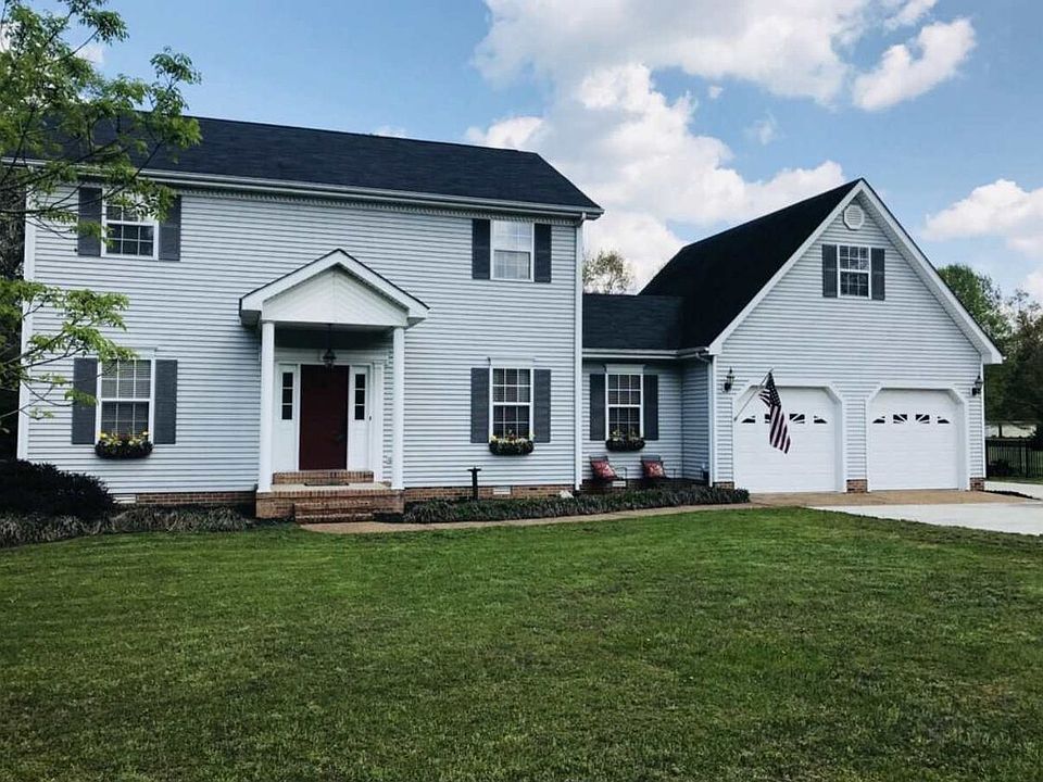 1st image of 803 Nancy Dr