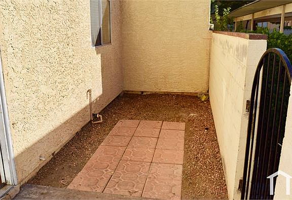 3rd image of 549 Kristin Ln